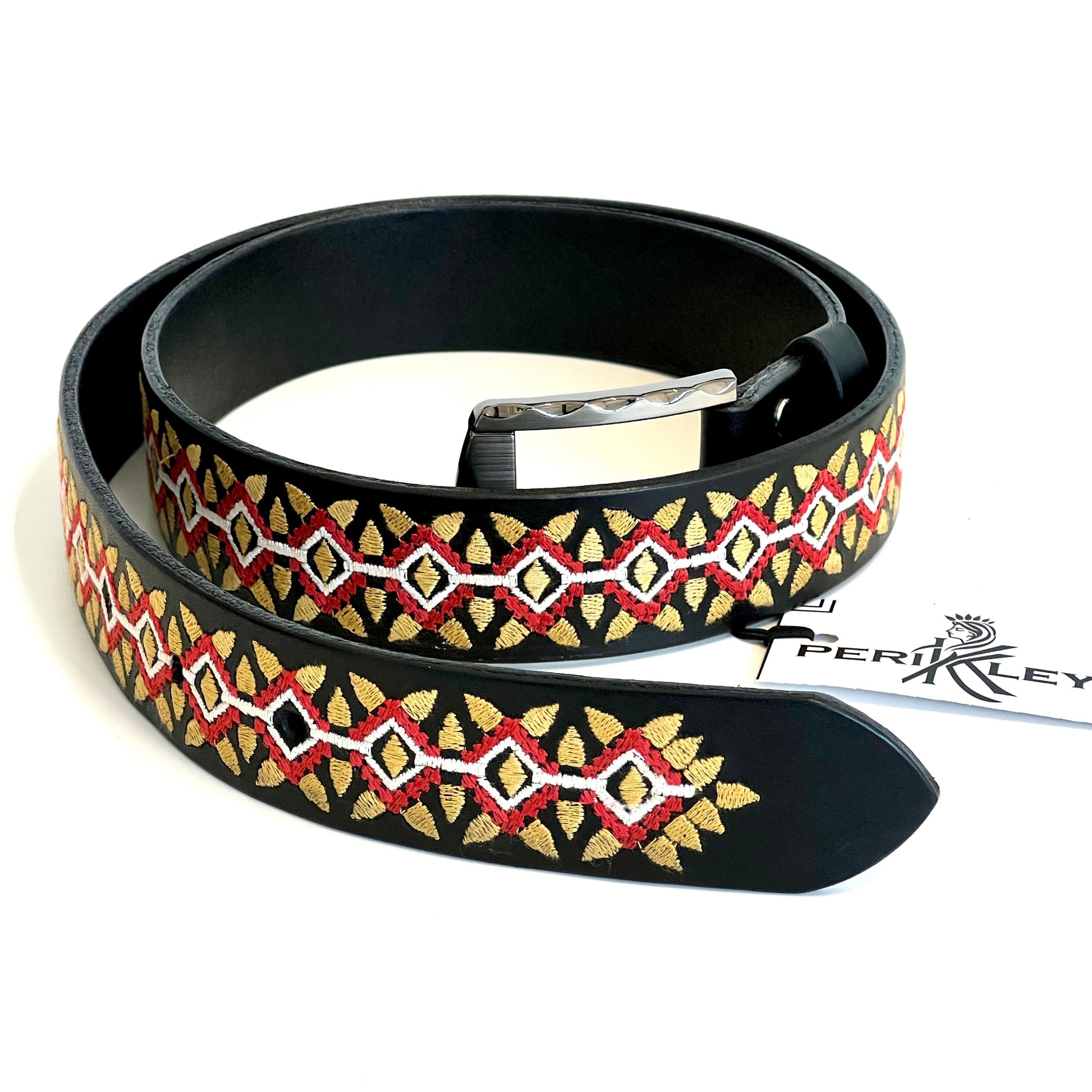 Cintura in vera pelle italiana ricamata con motivi geometrici di colore rosso bianco giallo